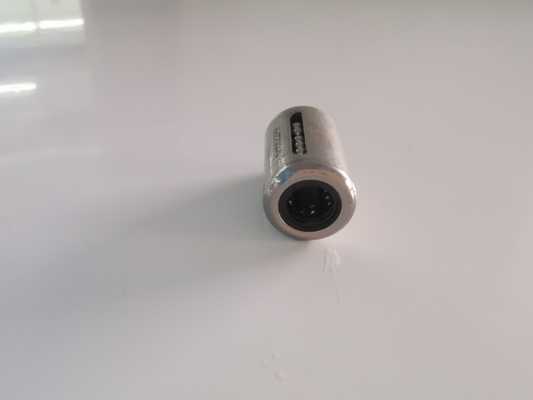 Rodamiento de deslizamiento de velocidad de movimiento suave con jaula de nylon / acero serie KH